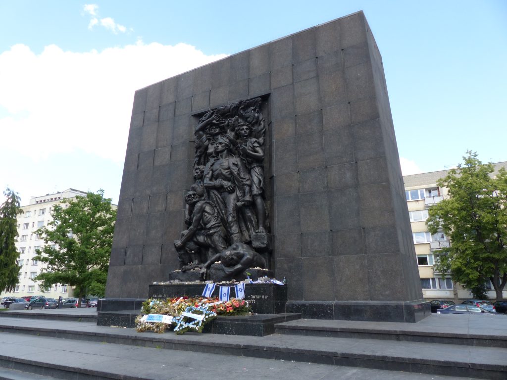 Lee más sobre el artículo EL HOLOCAUSTO POLACO