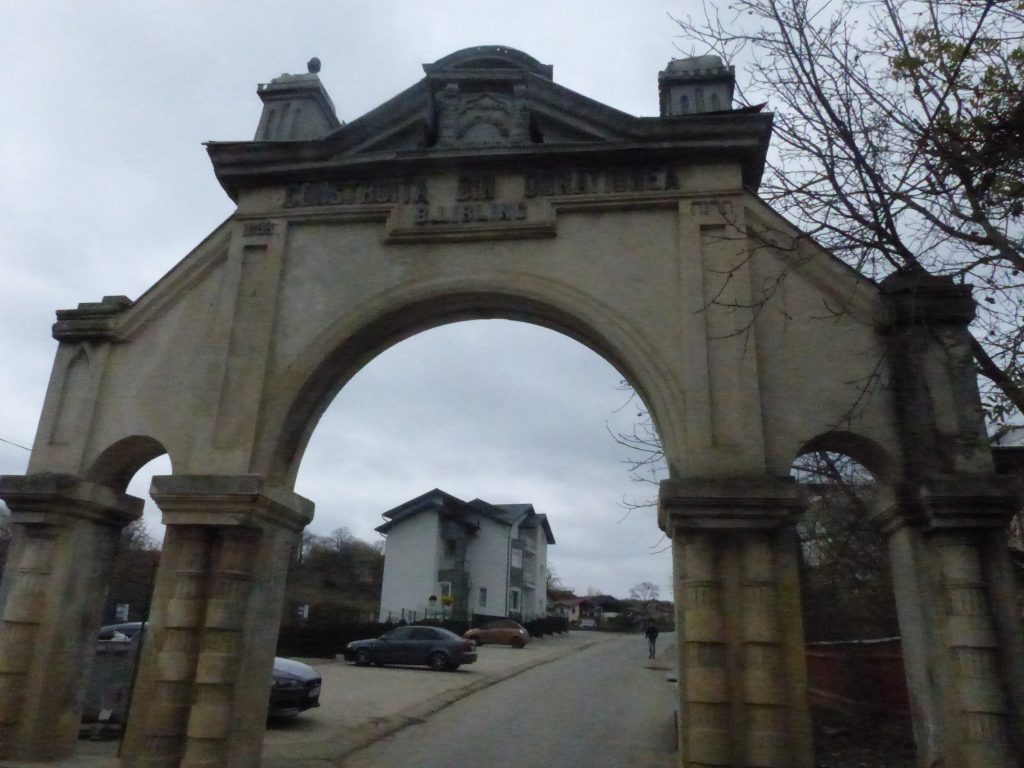 Lee más sobre el artículo DESCONOCIDO CEMENTERIO JUDIO DE IASI