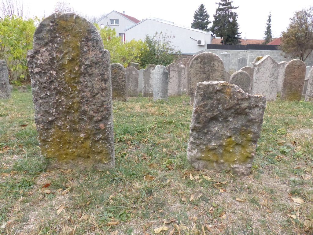 Lee más sobre el artículo CEMENTERIO JUDIO DE WORMS, ALEMANIA