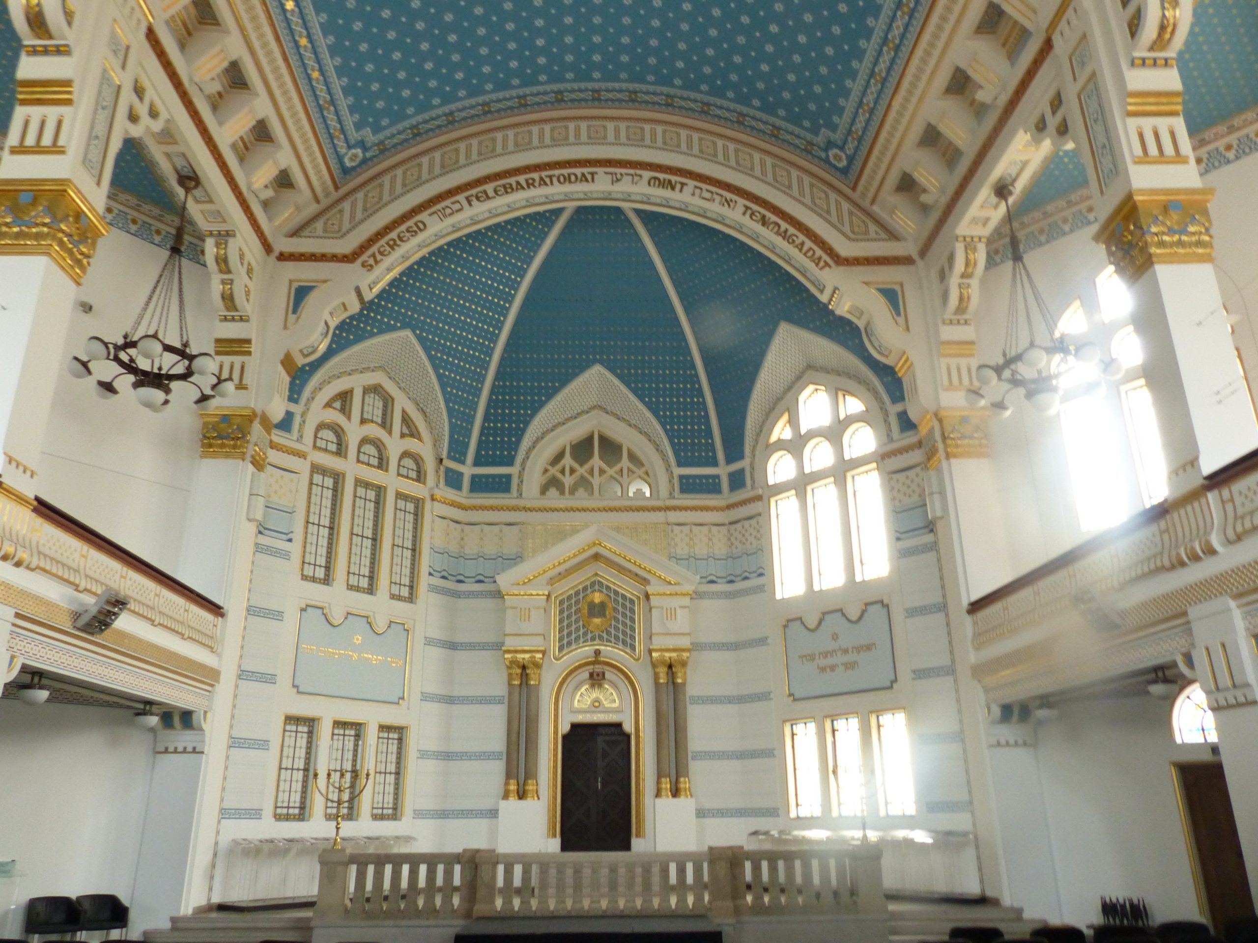 En este momento estás viendo EL VERTIGINOSO Y TRÁGICO HOLOCAUSTO HÚNGARO