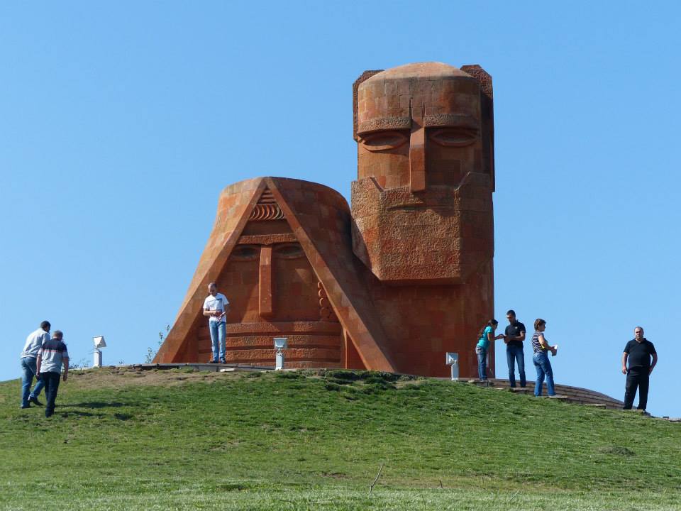 En este momento estás viendo NAGORNO KARABAJ SE RINDE